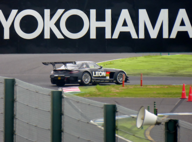 Zivile Streife filmt illegales Straßenrennen in München