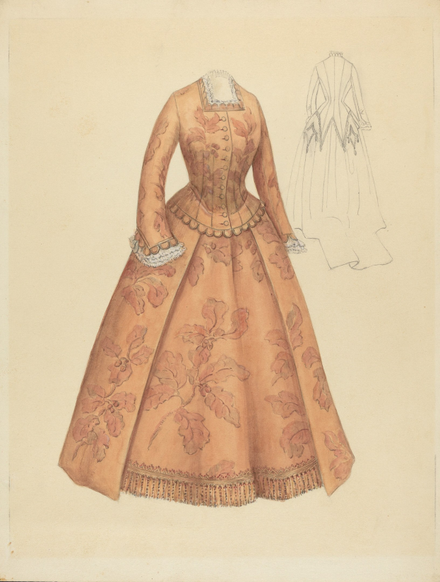 Ein detailliertes Kostümdesign aus dem 18. Jahrhundert für ein bodenlanges Kleid mit hohem Kragen, floral gemustertem Oberteil in Rosa, Lila und Blau sowie einer Spitzenborte am Rock.