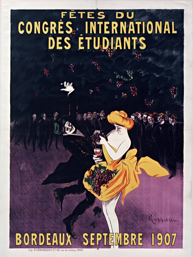 Plakat aus dem Jahr 1907 für eine Weinprobe in Bordeaux, Frankreich, mit einer Frau in gelbem Kleid, die ein Weinglas hält, umgeben von einer Menge, mit Veranstaltungdetails im Text.