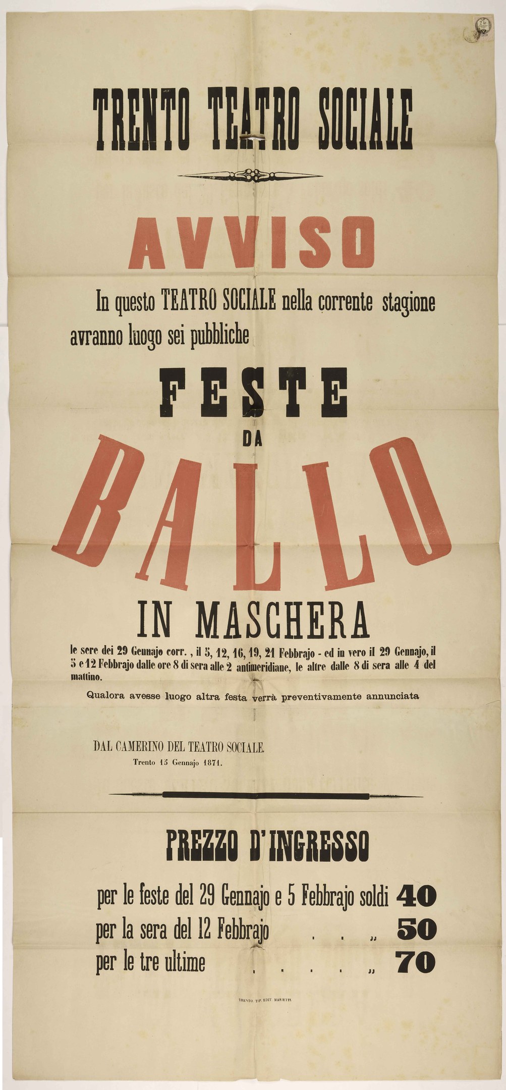 Plakat, das ein Festival in Maschera, Italien, ankündigt, mit Text, der das Ereignis beschreibt.