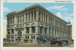 Alte Postkarte, die ein öffentliches Bibliotheksgebäude in Chicago, Illinois, mit Straßenelementen, Fahrzeugen, Passanten und Text oben und unten zeigt.